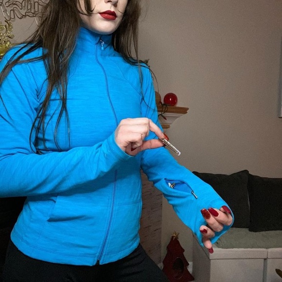 Zip up sweater - Picture 3 of 3